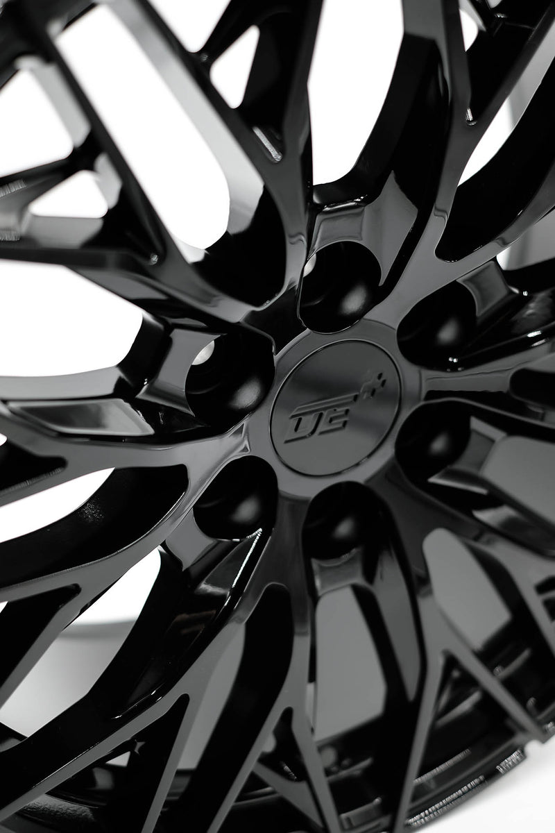 TR05 Gloss Black – Wheels Collection Ltd.