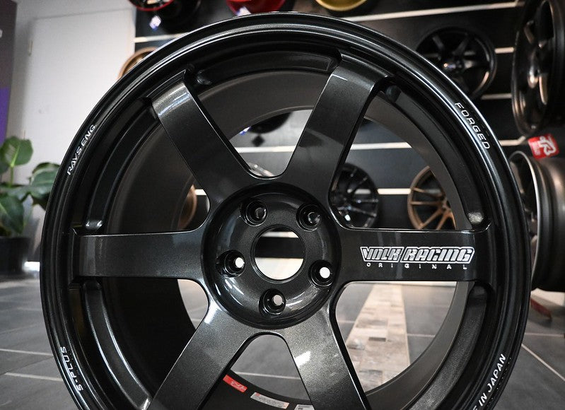 RAYS Volk Racing TE37Saga S-Plus Diamond Dark Gunmetal FL5 Type-R ...